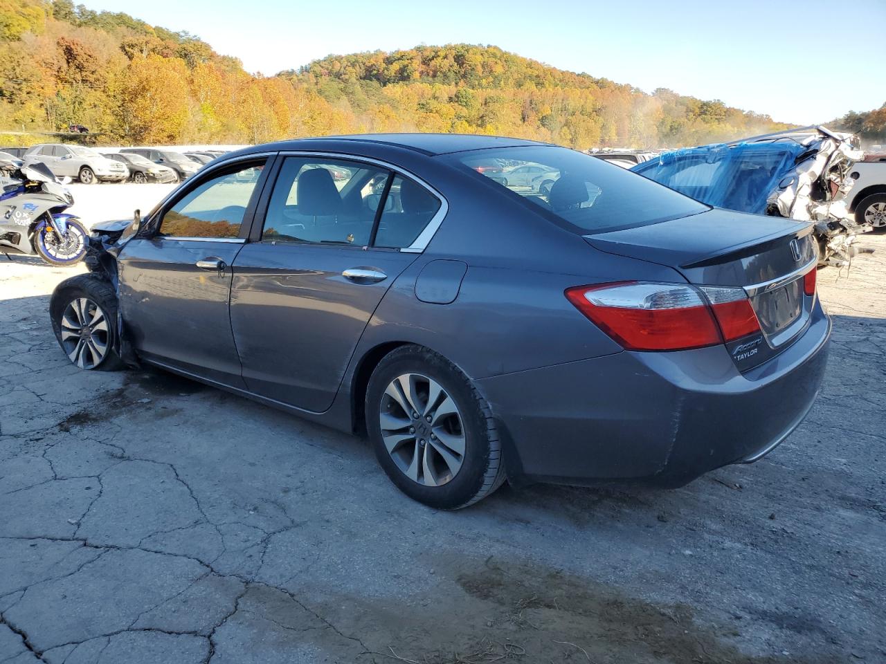 2013 Honda Accord VIN 1HGCR2F32DA161516 Copart auction photo, front end / side damage thumbnail 2