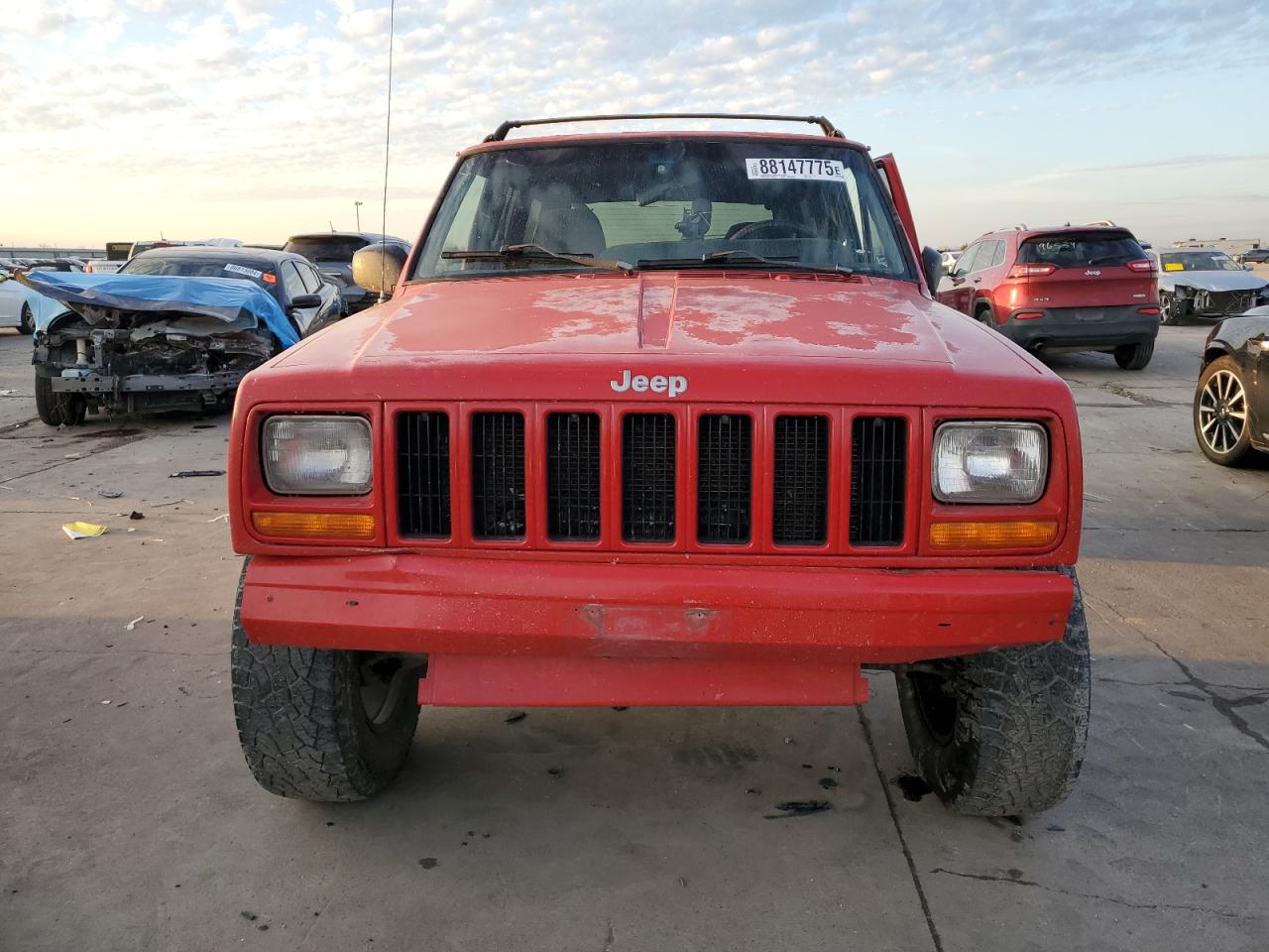 1998 Jeep Grand Cherokee VIN 1J4FJ68S9WL129131 Copart auction photo, all over damage thumbnail 5