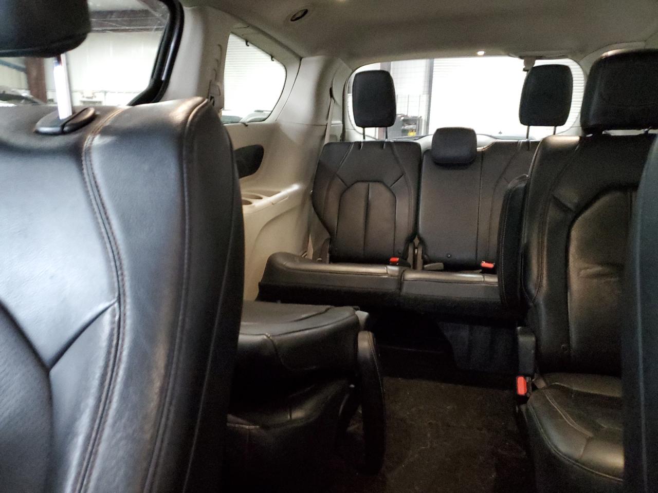 2018 Chrysler Pacifica VIN 2C4RC1BG1JR233763 Copart auction photo, front end / side damage thumbnail 10