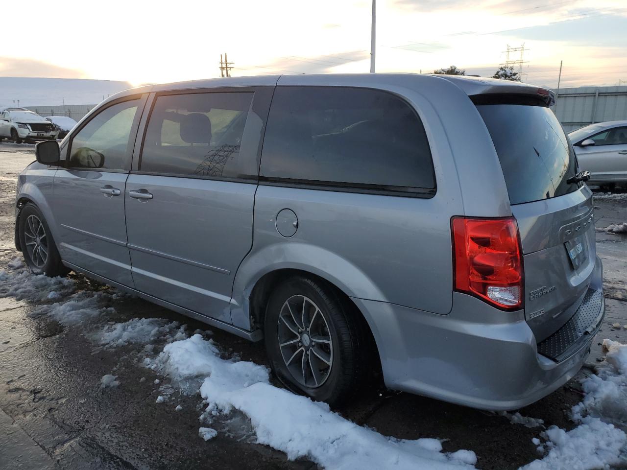2015 Dodge Caravan VIN 2C4RDGCG1FR524463 Copart auction photo, front end / rear end damage thumbnail 2