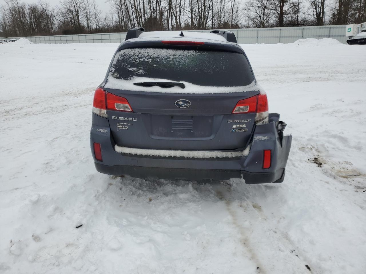 2014 Subaru Outback VIN 4S4BRBCC0E3236780 Copart auction photo, side / rear end damage thumbnail 6