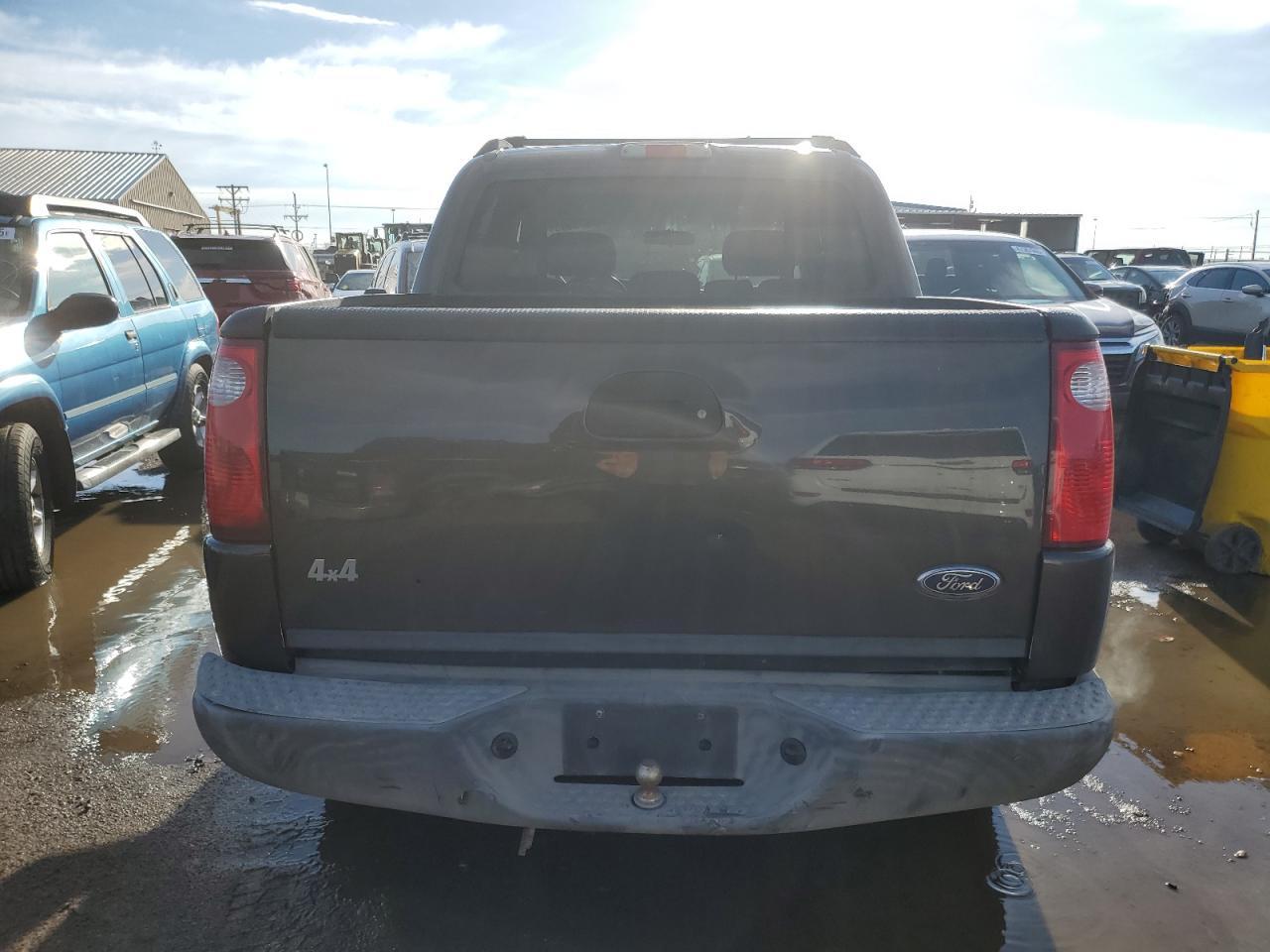2005 Ford Explorer VIN 1FMZU77K35UA94382 Copart auction photo, normal wear damage thumbnail 6
