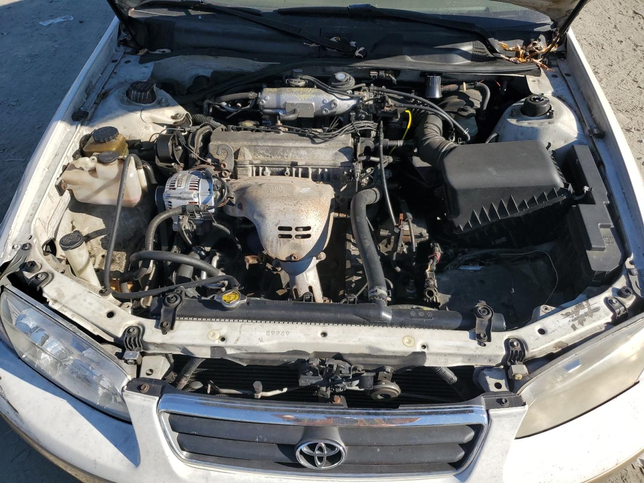 2000 Toyota Camry VIN 4T1BG22K5YU954080 Copart auction photo, front end / side damage thumbnail 13