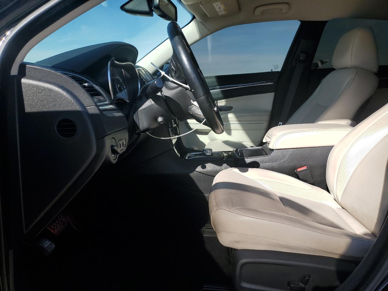 2019 Chrysler 300 VIN 2C3CCAEG5KH689519 Copart auction photo, front end damage thumbnail 7