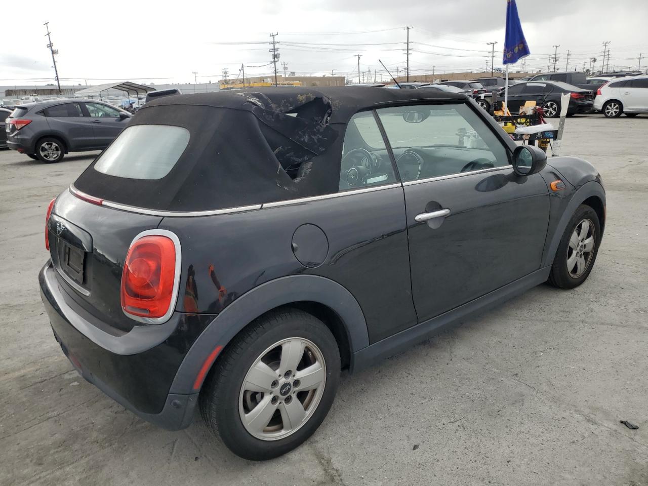 2019 MINI Cooper VIN WMWWG5C53K3F79576 Copart auction photo, minor dent/scratches damage thumbnail 3