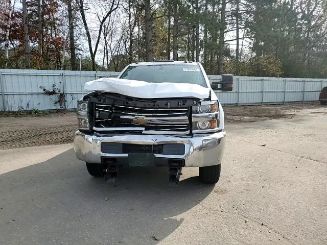 2017 Chevrolet Silverado VIN 1GC2KUEGXHZ399278 Copart auction photo, front end / rear end damage thumbnail 11