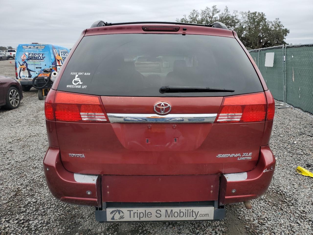 2005 Toyota Sienna VIN 5TDZA22C35S263448 Copart auction photo, side damage thumbnail 6