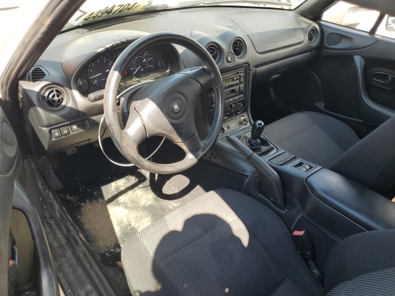 2000 Mazda MX-5 VIN JM1NB3534Y0152282 Copart auction photo, water/flood damage thumbnail 8