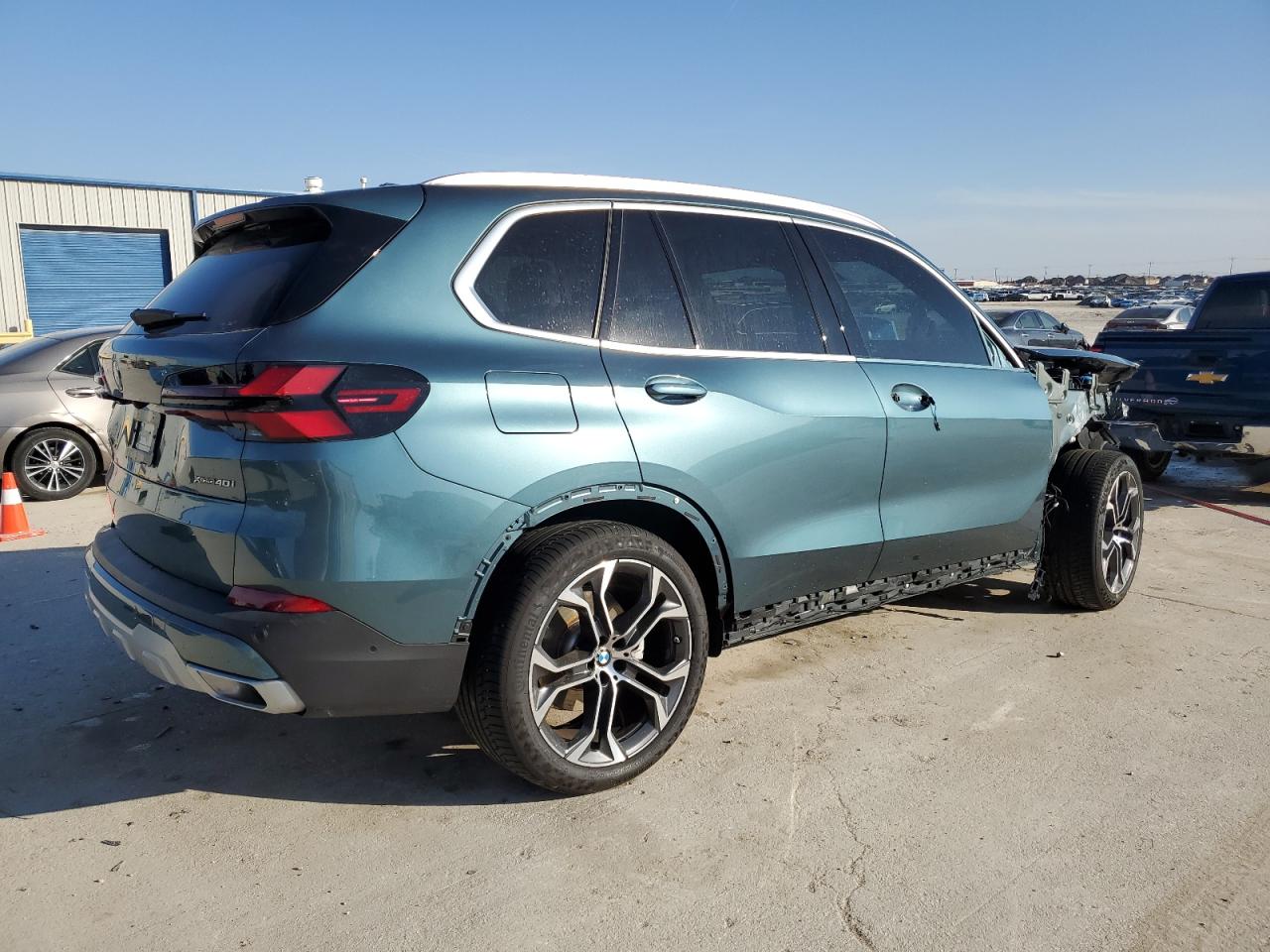 2024 BMW X5 VIN 5UX23EU09R9V13732 Copart auction photo, front end / side damage thumbnail 3