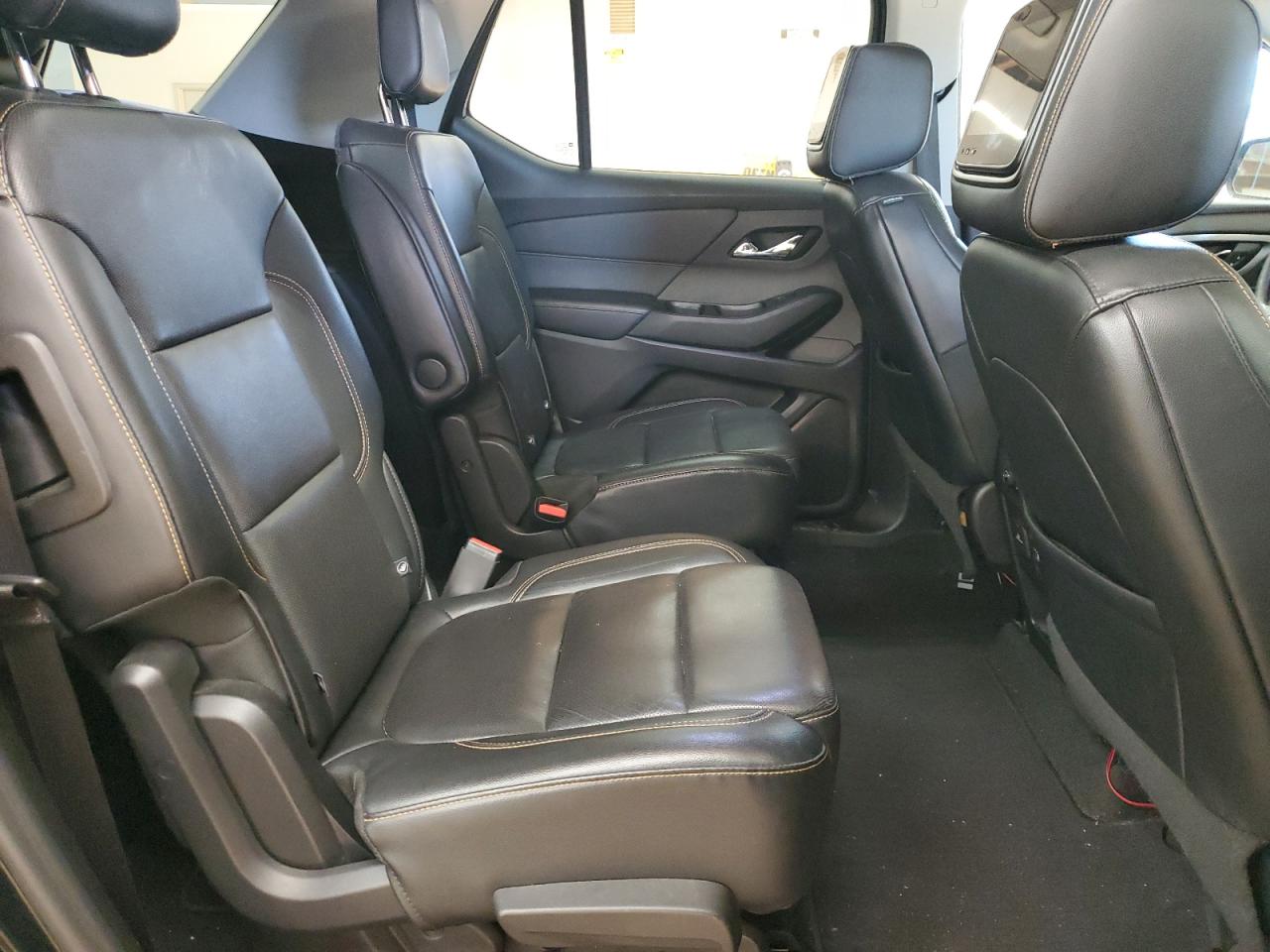 2018 Chevrolet Traverse VIN 1GNERKKW6JJ222019 Copart auction photo, all over damage thumbnail 11