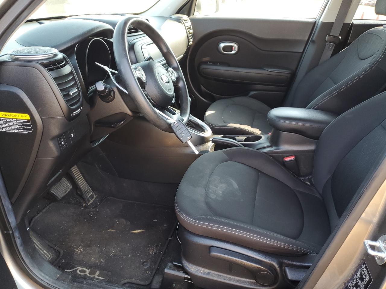 2017 KIA Soul VIN KNDJN2A21H7485592 Copart auction photo, front end / minor dent/scratches damage thumbnail 7