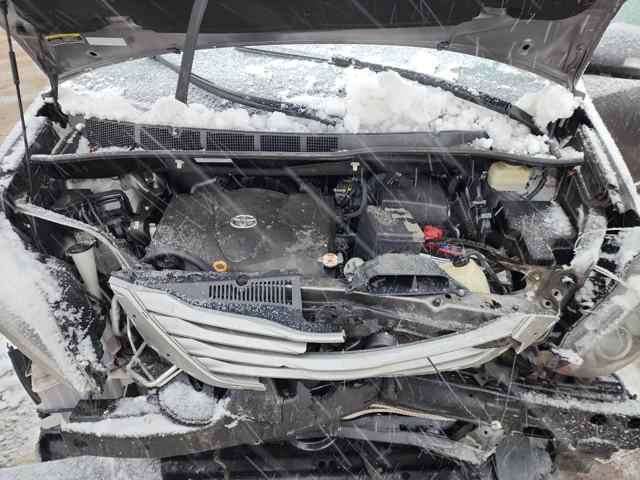 2017 Toyota Sienna VIN 5TDDZ3DC9HS171786 Copart auction photo, front end damage thumbnail 12