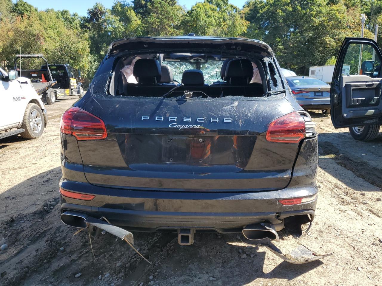 2016 Porsche Cayenne VIN WP1AA2A24GKA08824 Copart auction photo, all over damage thumbnail 6
