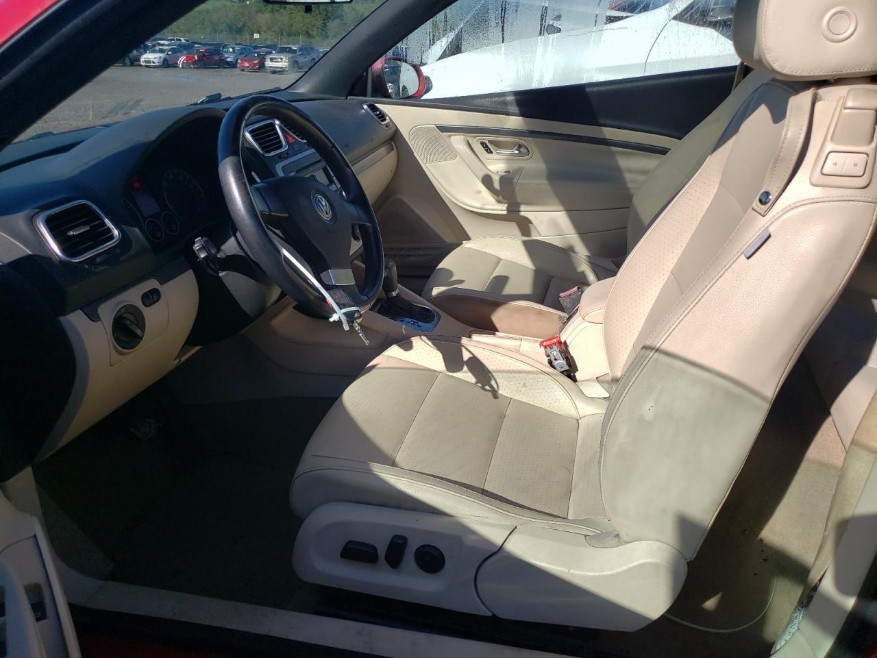 2008 Volkswagen Eos VIN WVWBA71F58V024259 Copart auction photo, normal wear / minor dent/scratches damage thumbnail 7