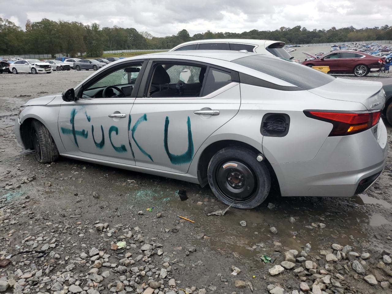 2020 Nissan Altima VIN 1N4BL4BV9LC135924 Copart auction photo, vandalism damage thumbnail 2