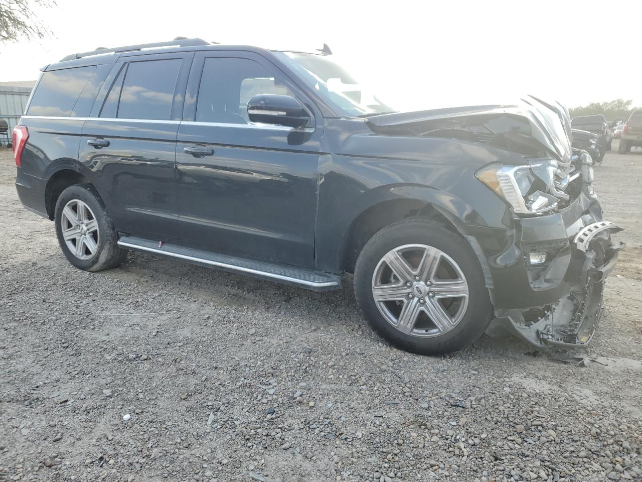 2020 Ford Expedition VIN 1FMJU1HT3LEA18170 Copart auction photo, front end / minor dent/scratches damage thumbnail 4
