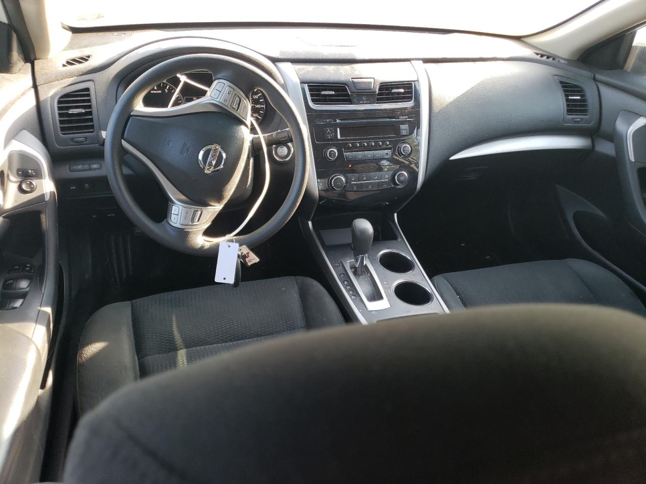 2015 Nissan Altima VIN 1N4AL3AP5FC598446 Copart auction photo, rear end / minor dent/scratches damage thumbnail 8
