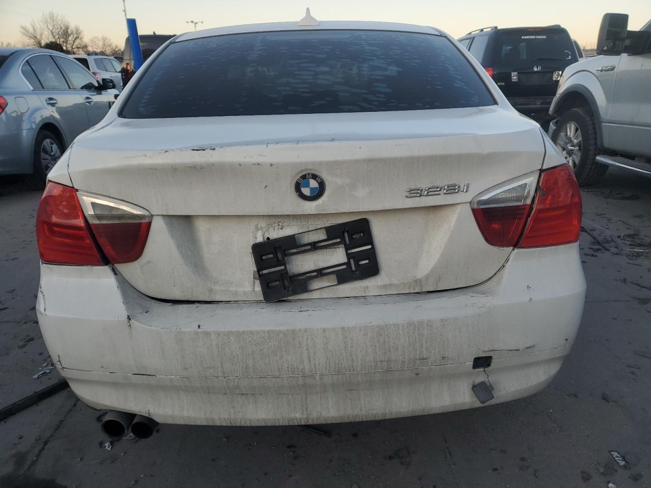 2008 BMW 3er VIN WBAVC535X8F009036 Copart auction photo, rear end / undercarriage damage thumbnail 6
