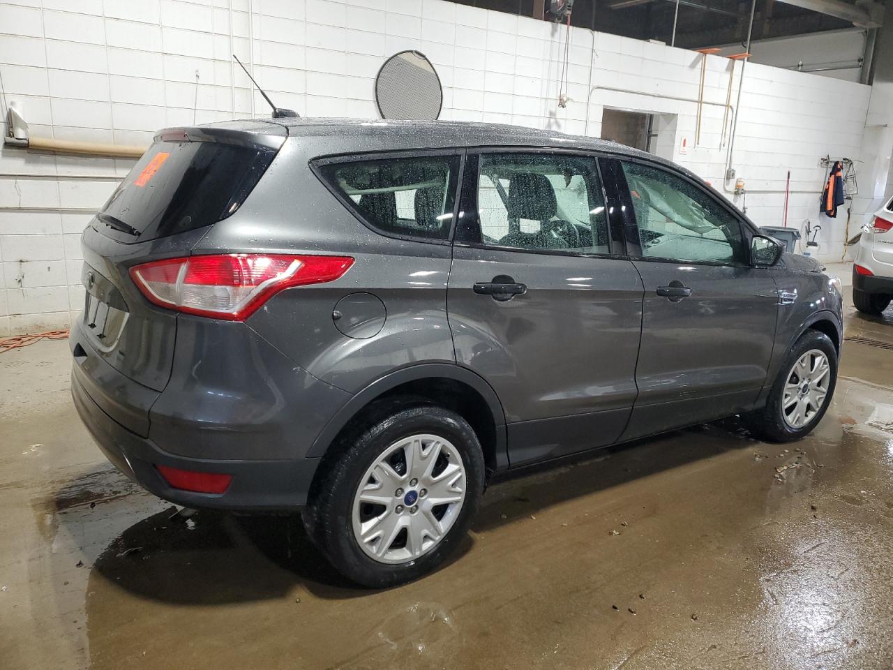 2015 Ford Escape VIN 1FMCU0F7XFUC63065 Copart auction photo, side / front end damage thumbnail 3