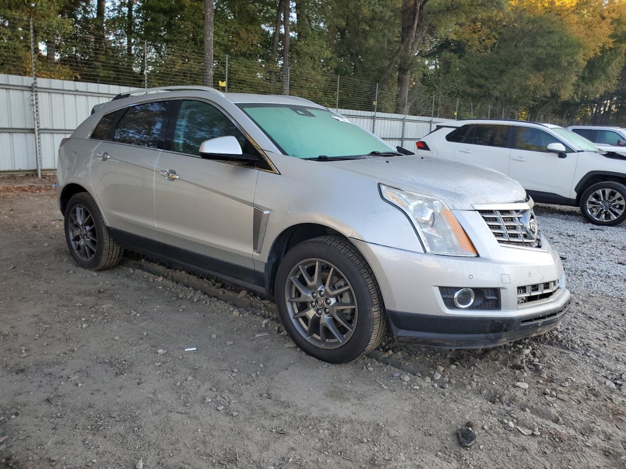 2016 Cadillac SRX VIN 3GYFNCE3XGS565529 Copart auction photo, front end damage thumbnail 4