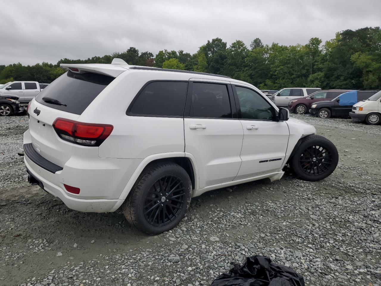 2018 Jeep Grand Cherokee VIN 1C4RJFAG4JC504232 Copart auction photo, front end damage thumbnail 3