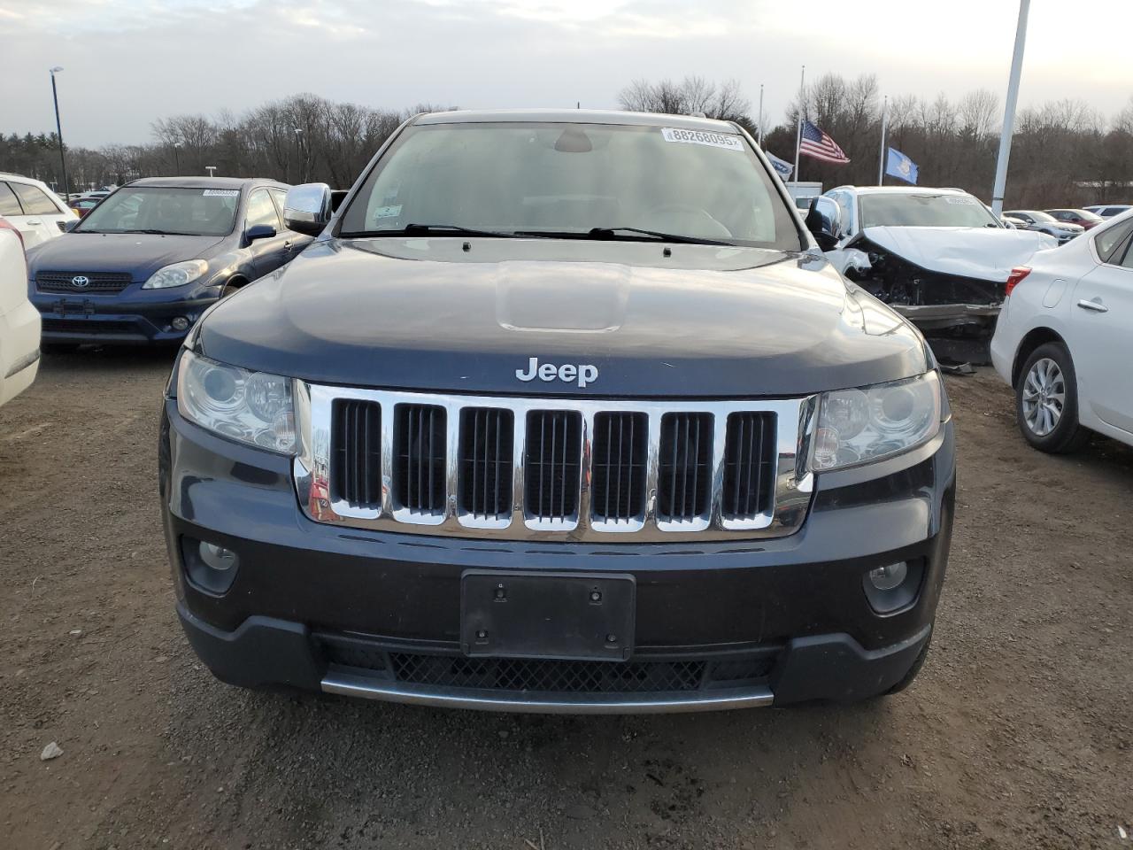 2013 Jeep Grand Cherokee VIN 1C4RJFBG8DC580572 Copart auction photo, minor dent/scratches damage thumbnail 5