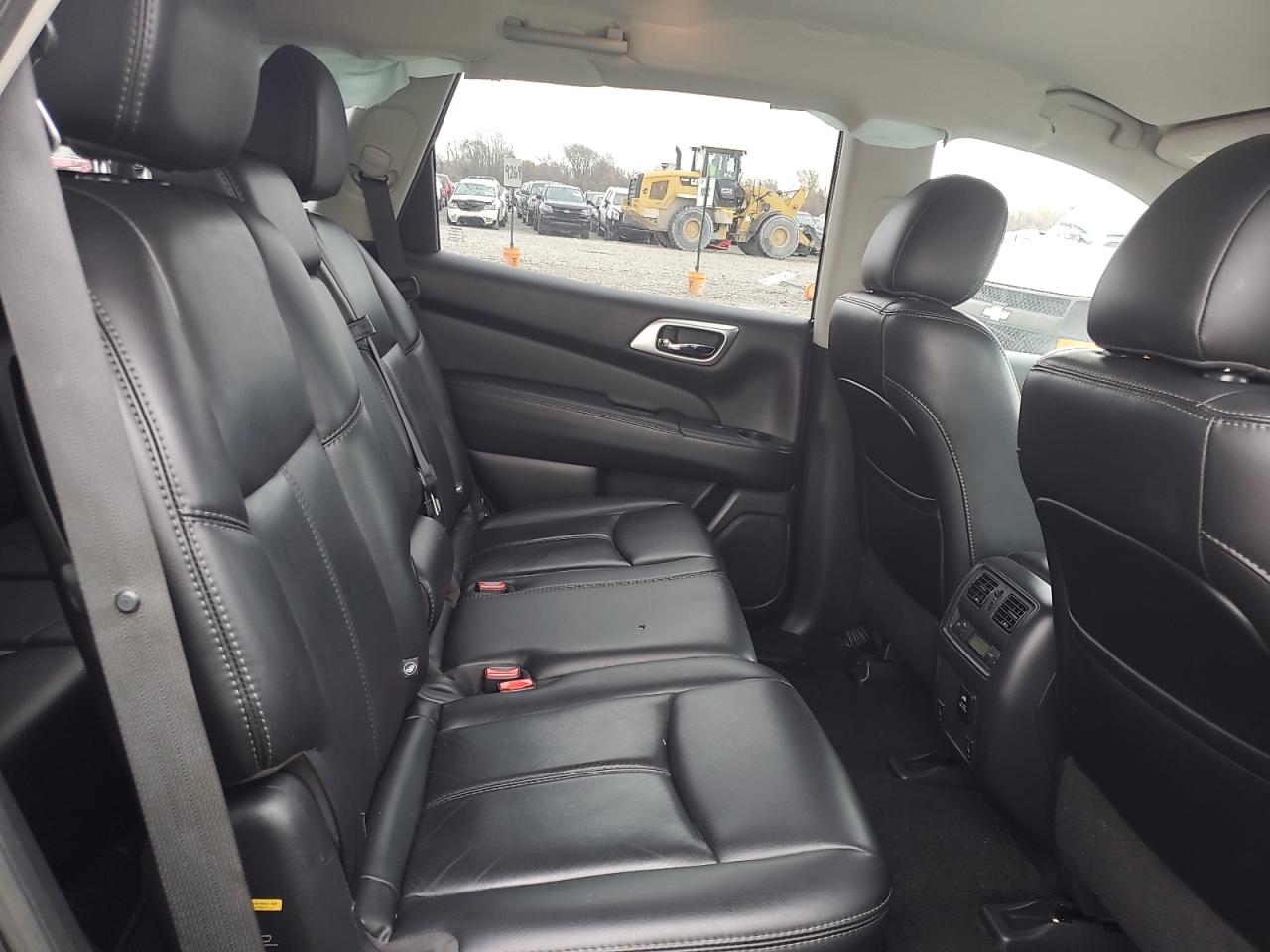 2016 Nissan Pathfinder VIN 5N1AR2MN9GC666788 Copart auction photo, side / front end damage thumbnail 11