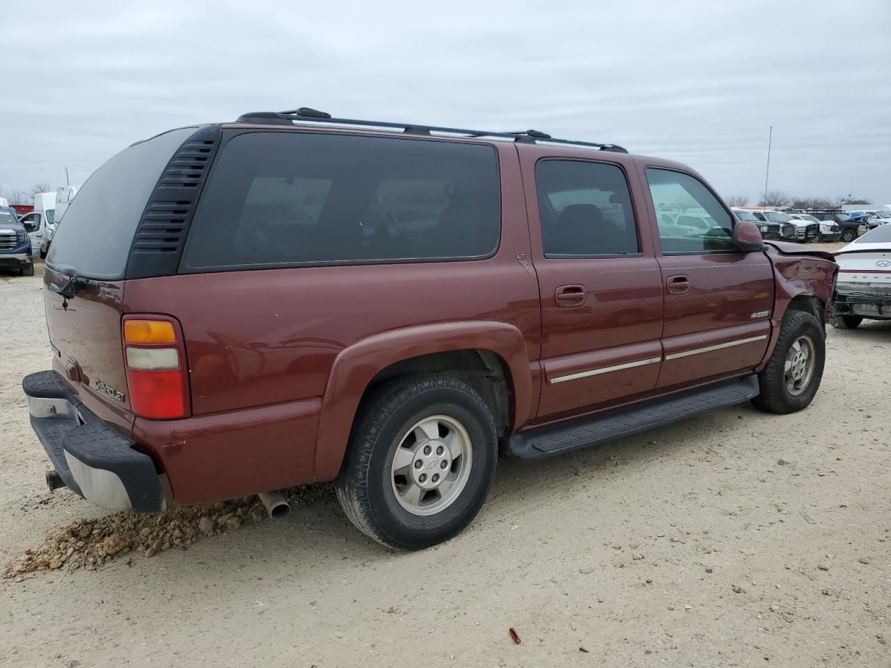 2000 Chevrolet Suburban VIN 3GNEC16T5YG180711 Copart auction photo, front end / minor dent/scratches damage thumbnail 3