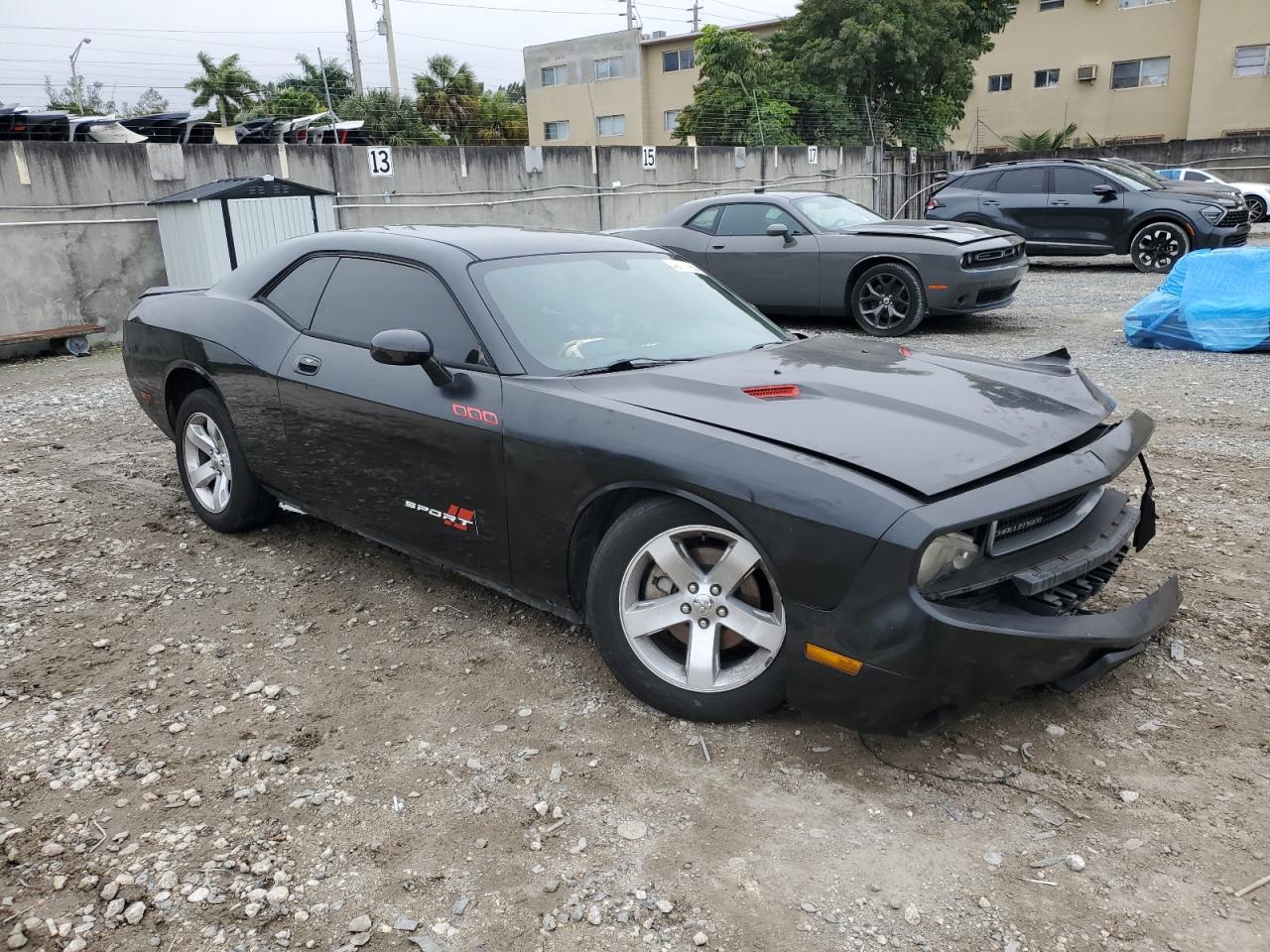 2010 Dodge Challenger VIN 2B3CJ4DV1AH322426 Copart auction photo, front end / undercarriage damage thumbnail 4