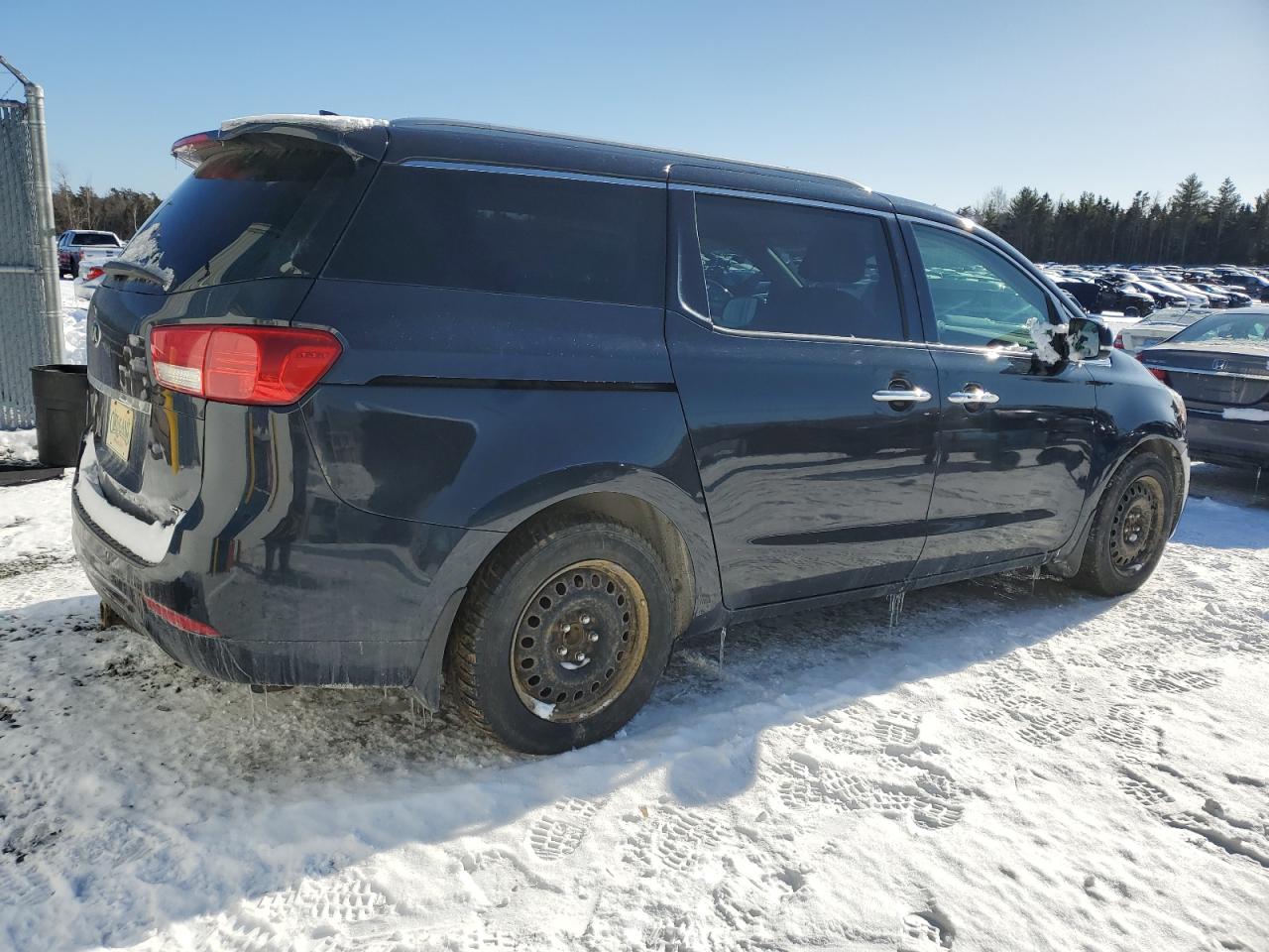 2017 KIA Sedona VIN KNDMC5C15H6278945 Copart auction photo, all over damage thumbnail 3