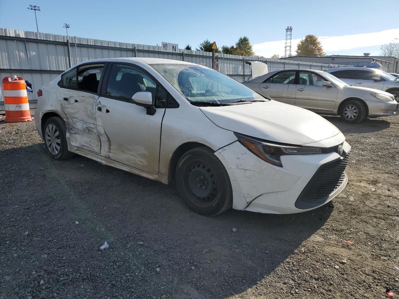 2021 Toyota Corolla VIN 5YFEPMAE4MP179917 Copart auction photo, side / rear end damage thumbnail 4