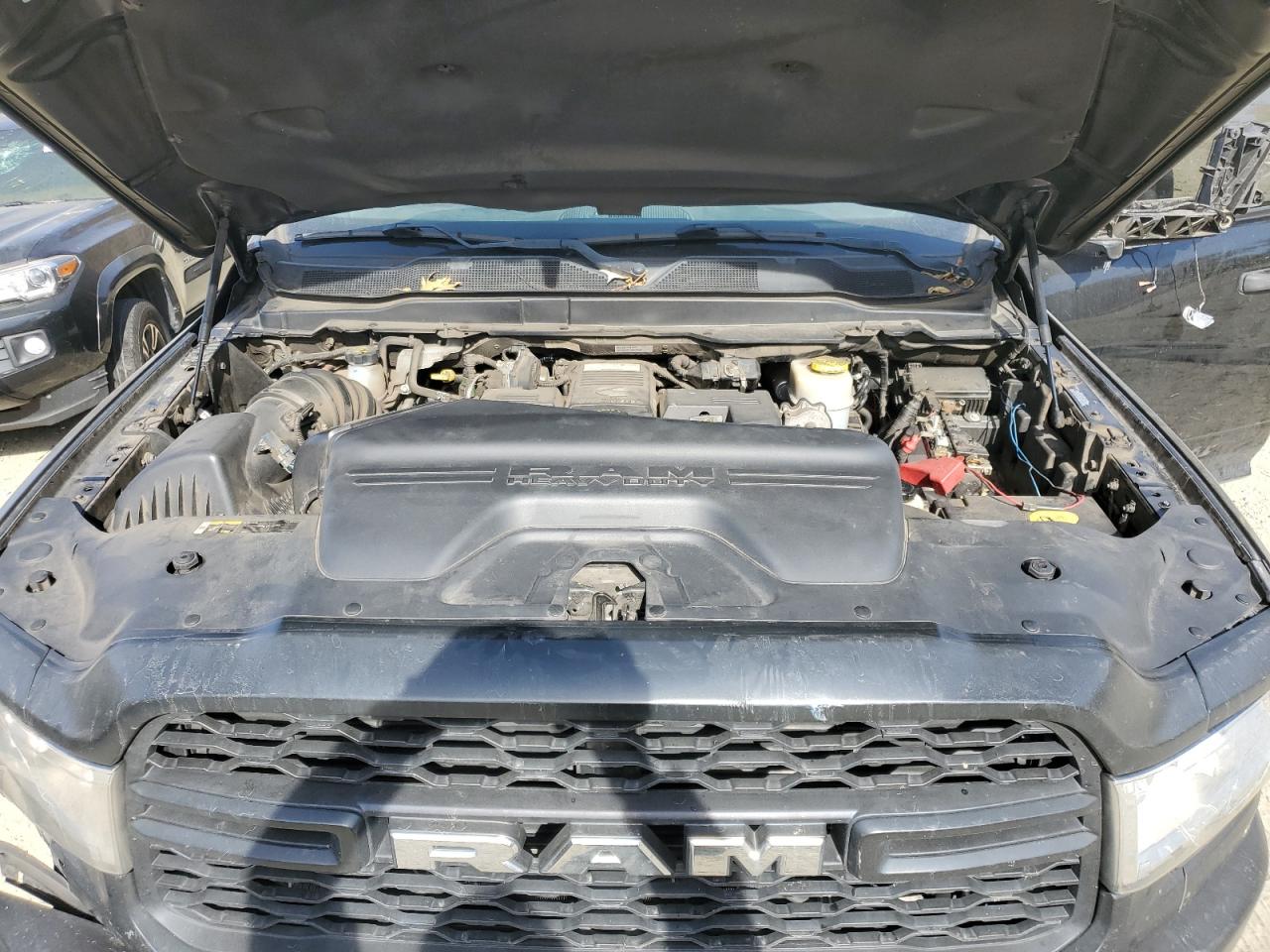 2019 RAM 2500 VIN 3C6UR5HL8KG548854 Copart auction photo, front end damage thumbnail 13