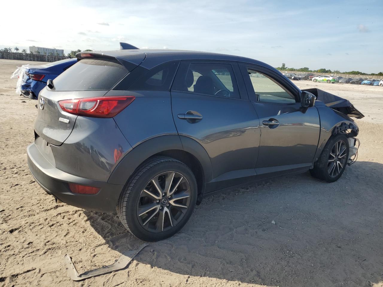 2017 Mazda CX-3 VIN JM1DKDC77H0151148 Copart auction photo, front end damage thumbnail 3