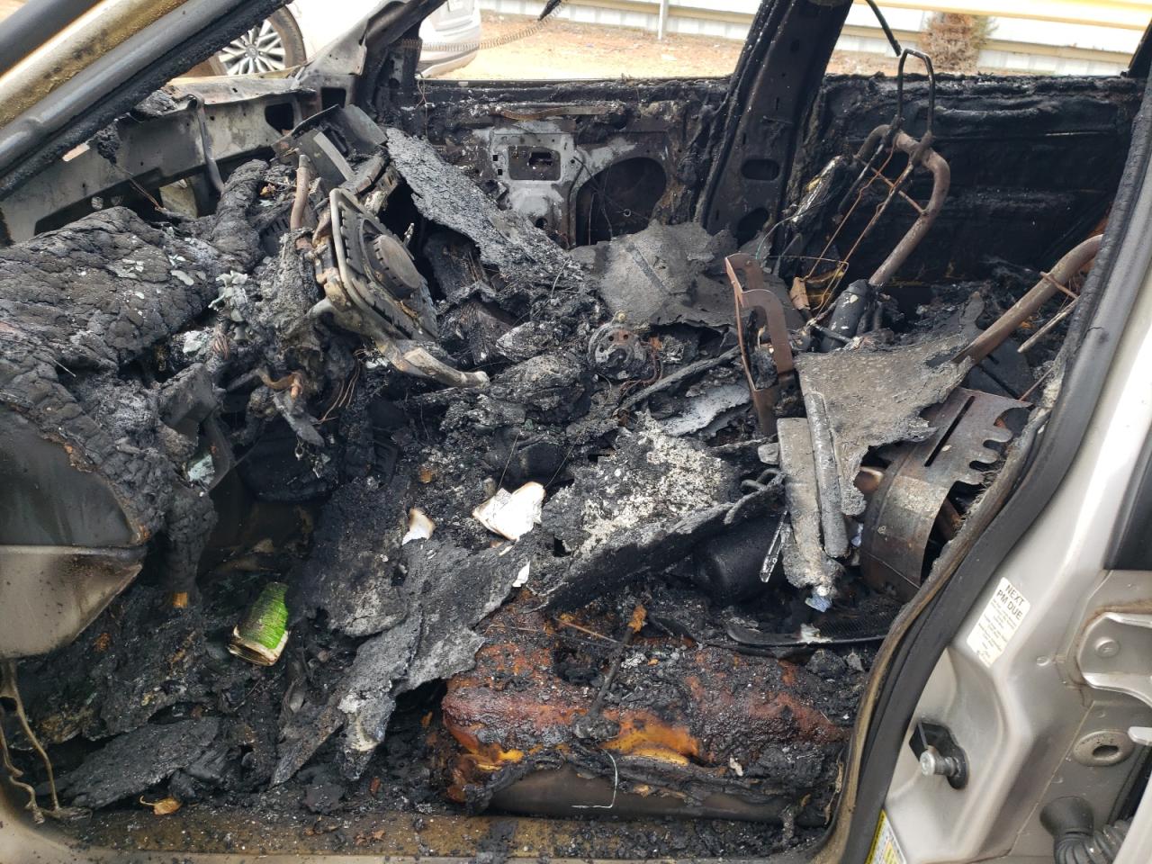 2010 Lincoln Town Car VIN 2LNBL8CV8AX621328 Copart auction photo, burn damage thumbnail 7