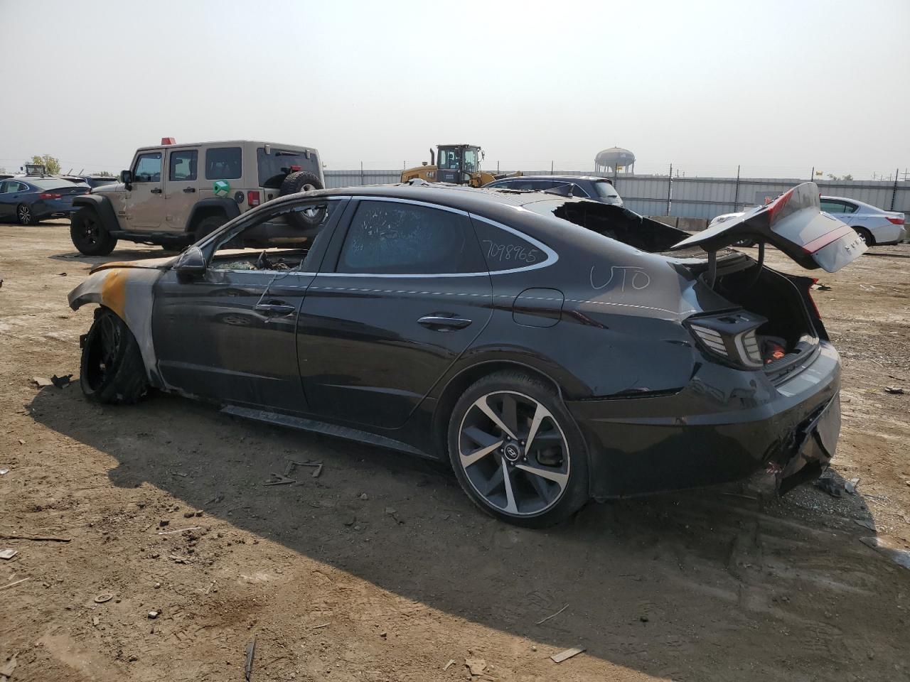 2021 Hyundai Sonata VIN 5NPEJ4J26MH125488 Copart auction photo, burn / missing/altered vin damage thumbnail 2