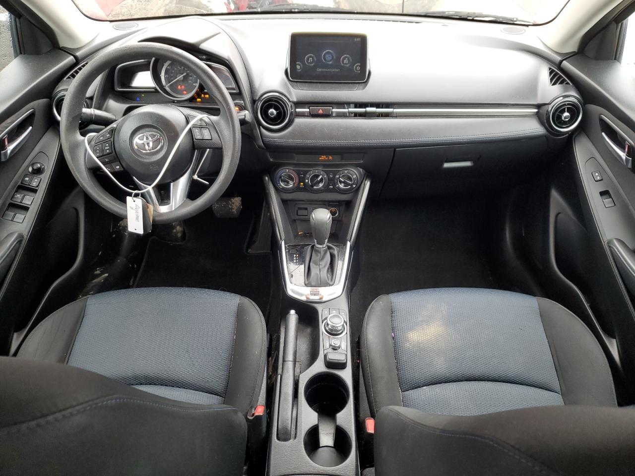 2018 Toyota Yaris VIN 3MYDLBYV0JY330668 Copart auction photo, front end / minor dent/scratches damage thumbnail 8