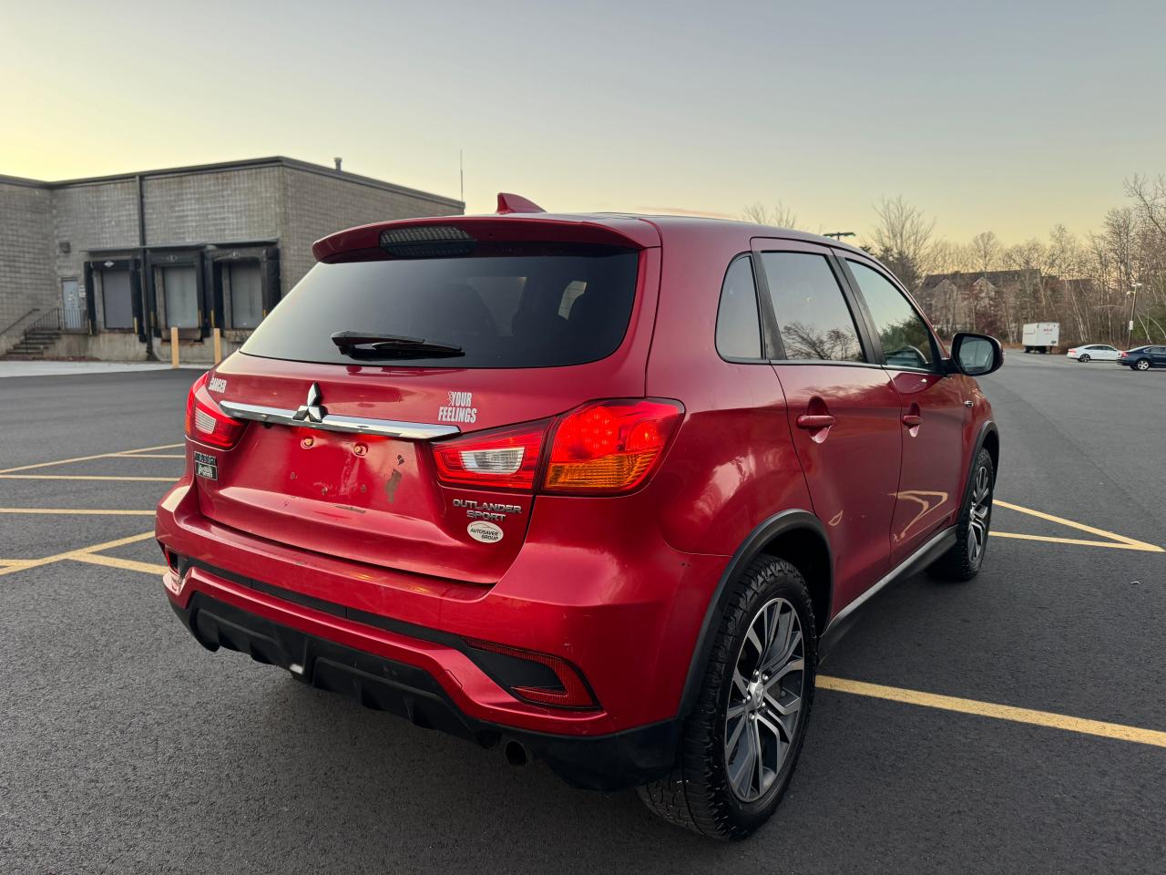 2018 Mitsubishi Outlander VIN JA4AR3AU4JZ006839 Copart auction photo, normal wear / minor dent/scratches damage thumbnail 4