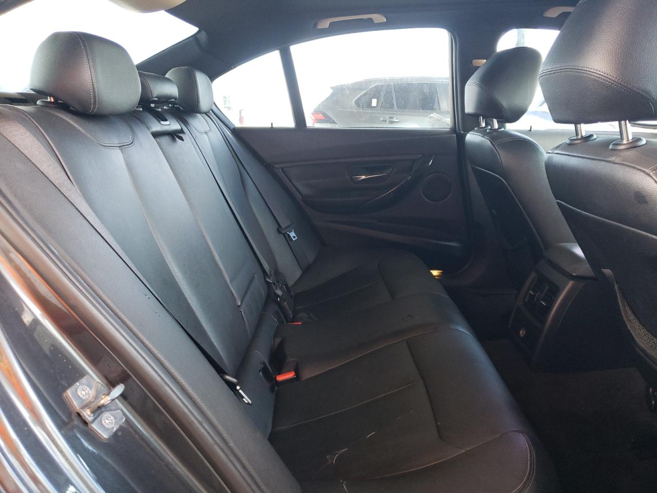 2013 BMW 3er VIN WBA3C1C5XDF439322 Copart auction photo, front end / minor dent/scratches damage thumbnail 10