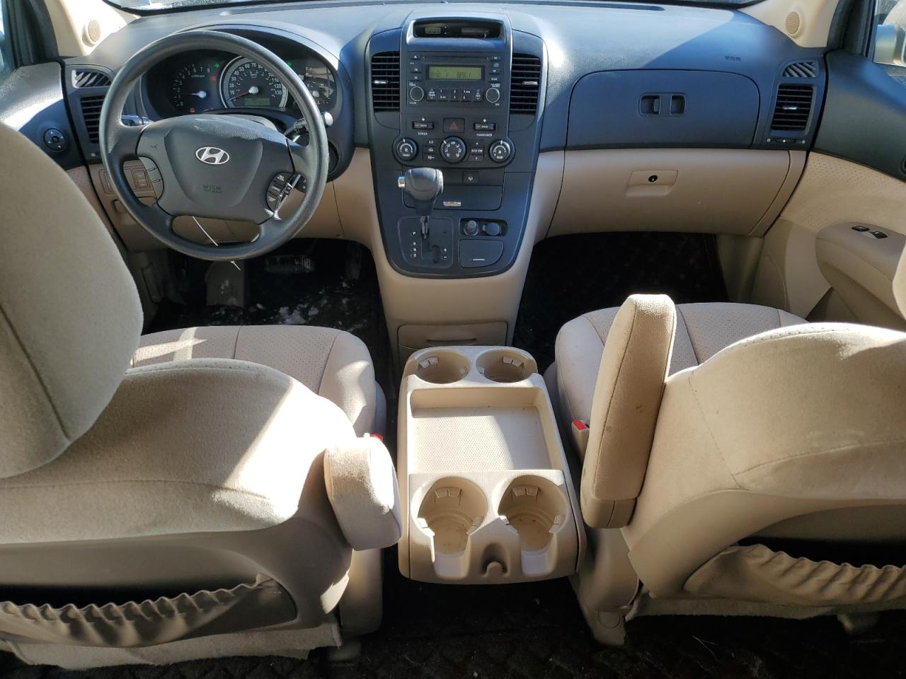 2008 Hyundai Entourage VIN KNDMC233186048237 Copart auction photo, front end / side damage thumbnail 8