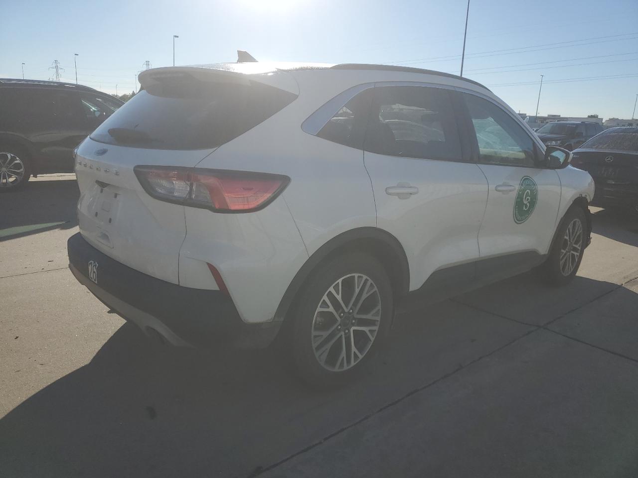 2021 Ford Escape VIN 1FMCU0H64MUA91701 Copart auction photo, front end / minor dent/scratches damage thumbnail 3