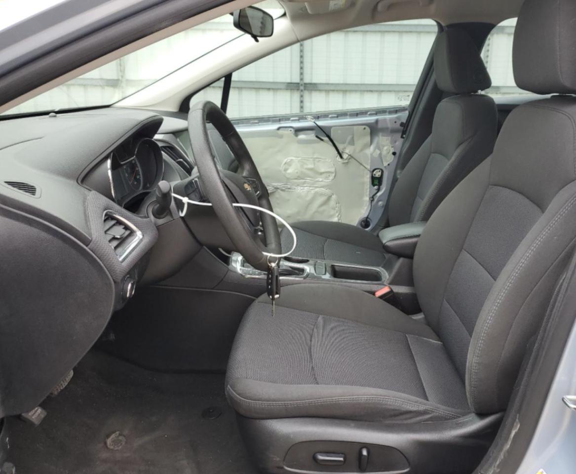 2018 Chevrolet Cruze VIN 1G1BE5SM9J7119058 Copart auction photo, front end / side damage thumbnail 7
