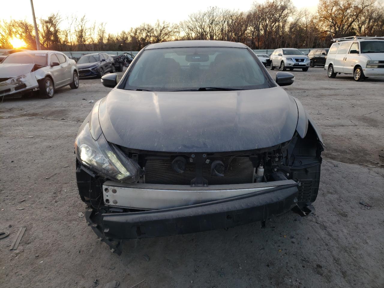 2018 Nissan Altima VIN 1N4AL3AP7JC209430 Copart auction photo, front end damage thumbnail 5