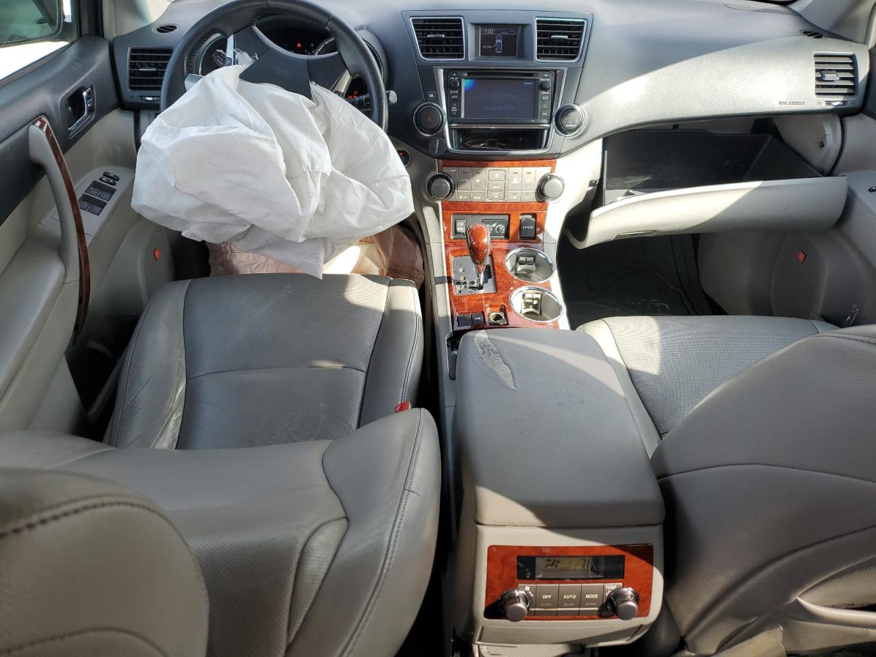 2013 Toyota Highlander VIN 5TDYK3EH2DS126683 Copart auction photo, front end damage thumbnail 8