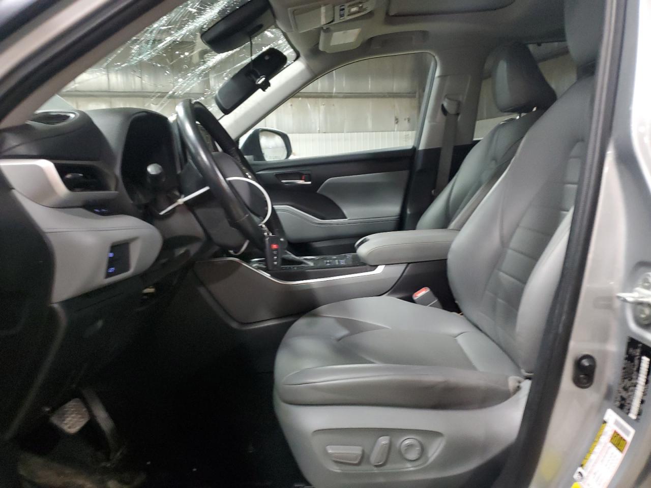 2021 Toyota Highlander VIN 5TDGZRBH2MS076334 Copart auction photo, front end / top/roof damage thumbnail 7