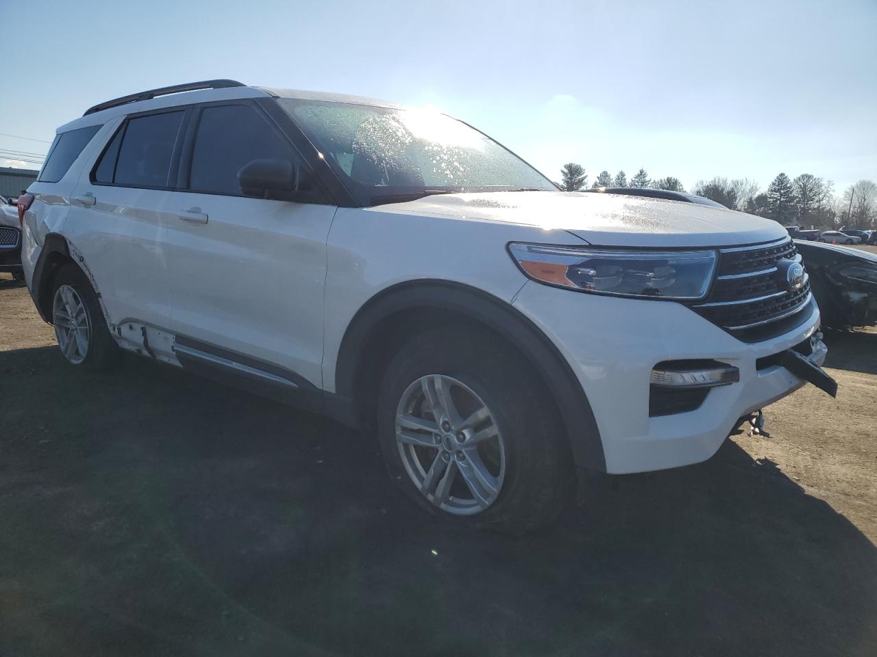 2021 Ford Explorer VIN 1FMSK8DHXMGA25899 Copart auction photo, front end / undercarriage damage thumbnail 4
