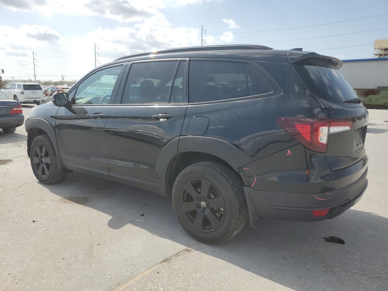 2022 Honda Pilot VIN 5FNYF6H8XNB055353 Copart auction photo, front end damage thumbnail 2