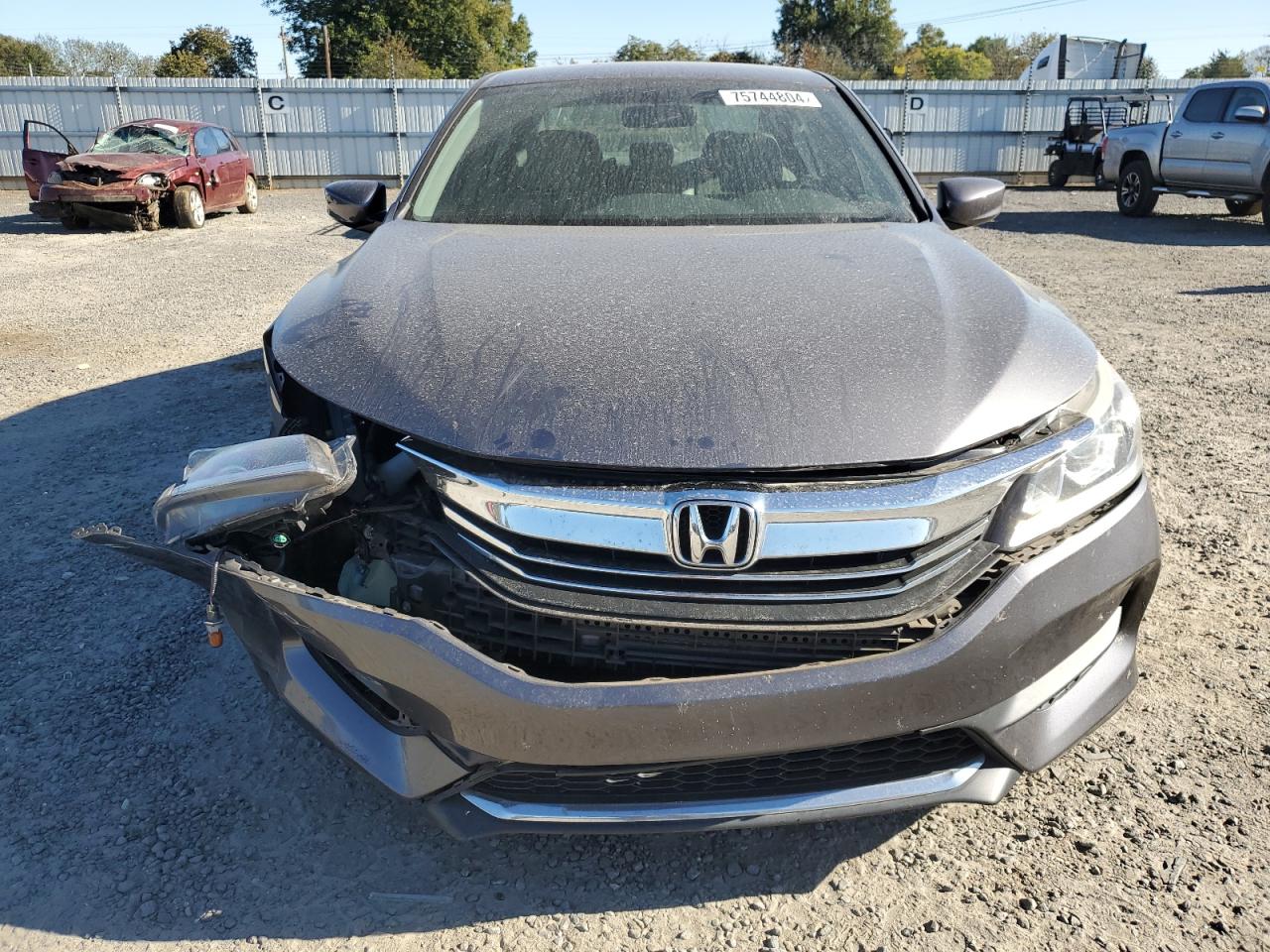2017 Honda Accord VIN 1HGCR2F33HA112704 Copart auction photo, front end / side damage thumbnail 5