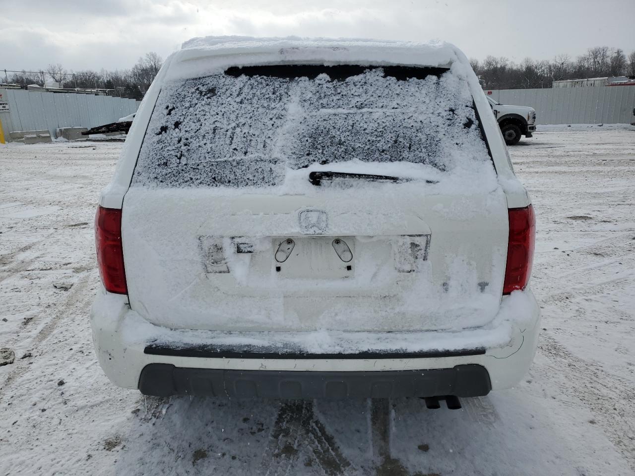 2004 Honda Pilot VIN 2HKYF18594H605442 Copart auction photo, side damage thumbnail 6