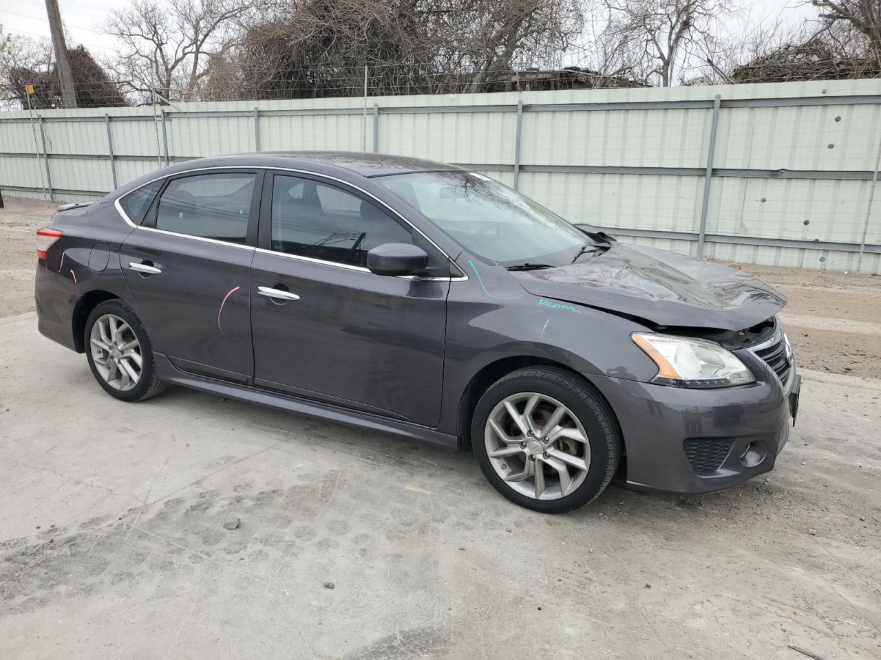 2014 Nissan Sentra VIN 3N1AB7AP6EL639631 Copart auction photo, front end / minor dent/scratches damage thumbnail 4