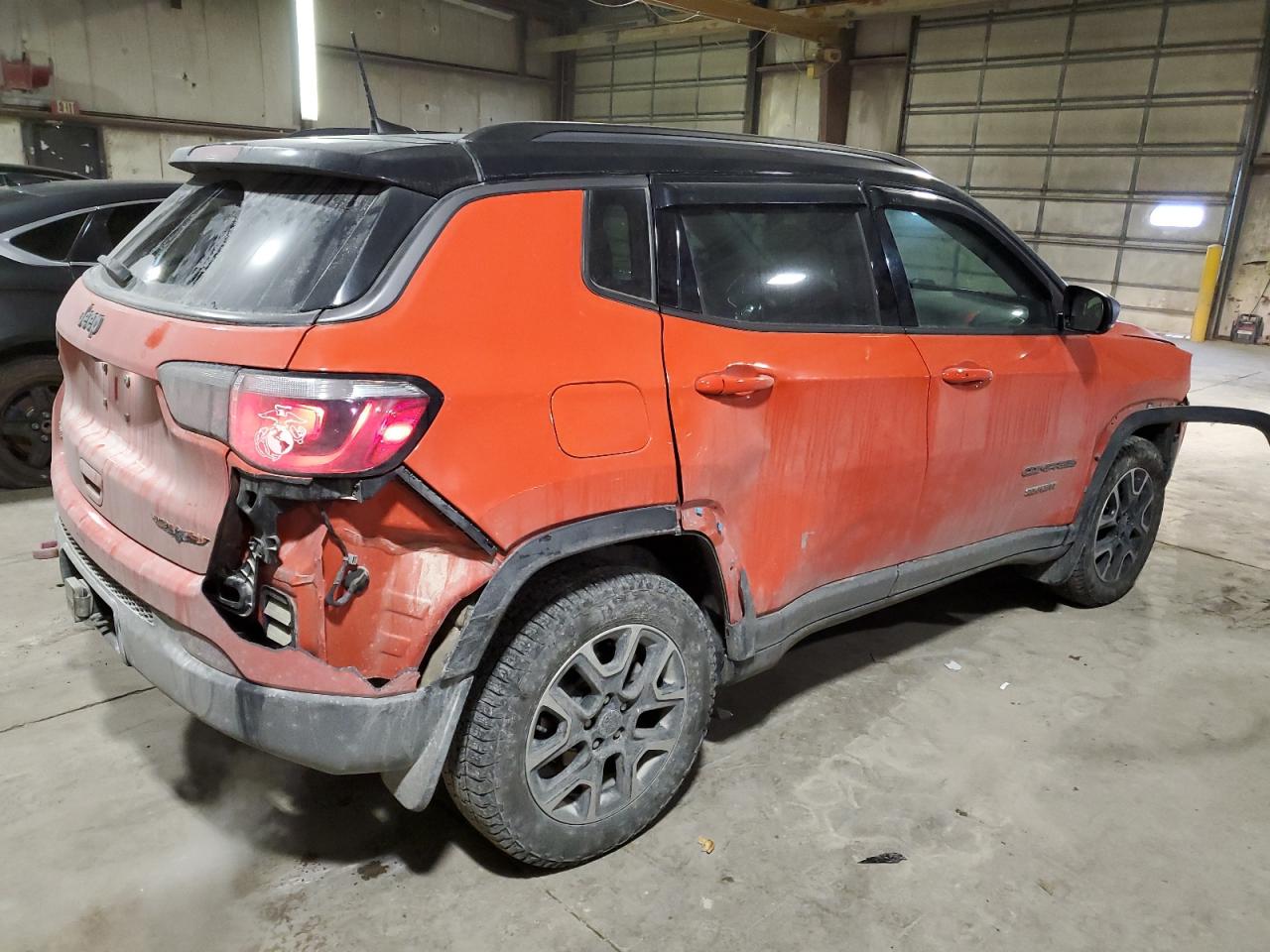 2019 Jeep Compass VIN 3C4NJDDB4KT601259 Copart auction photo, front end / rear end damage thumbnail 3